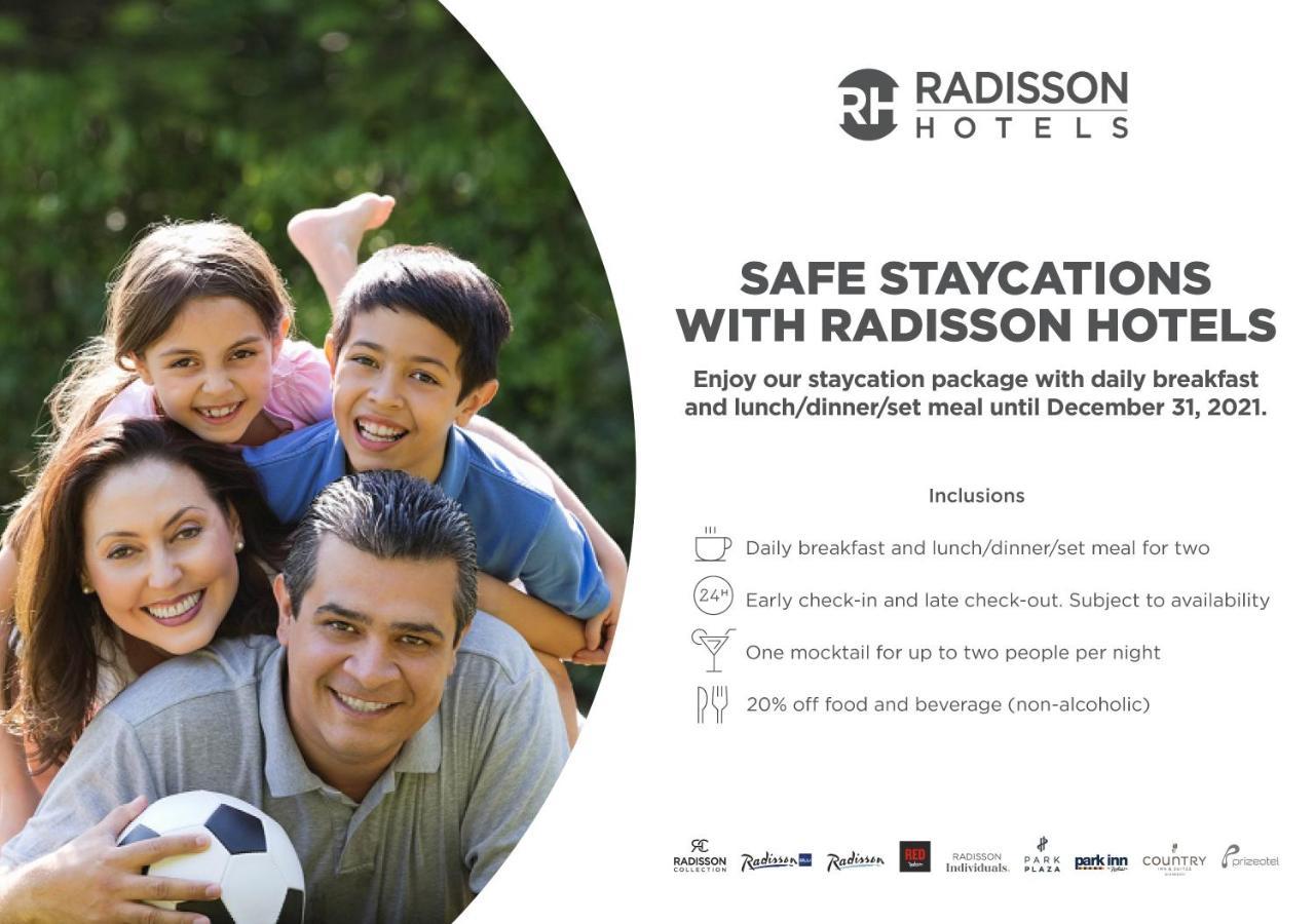 Radisson Blu Plaza Hotel Hyderabad Banjara Hills Exteriér fotografie A Radisson Hotels advertisement