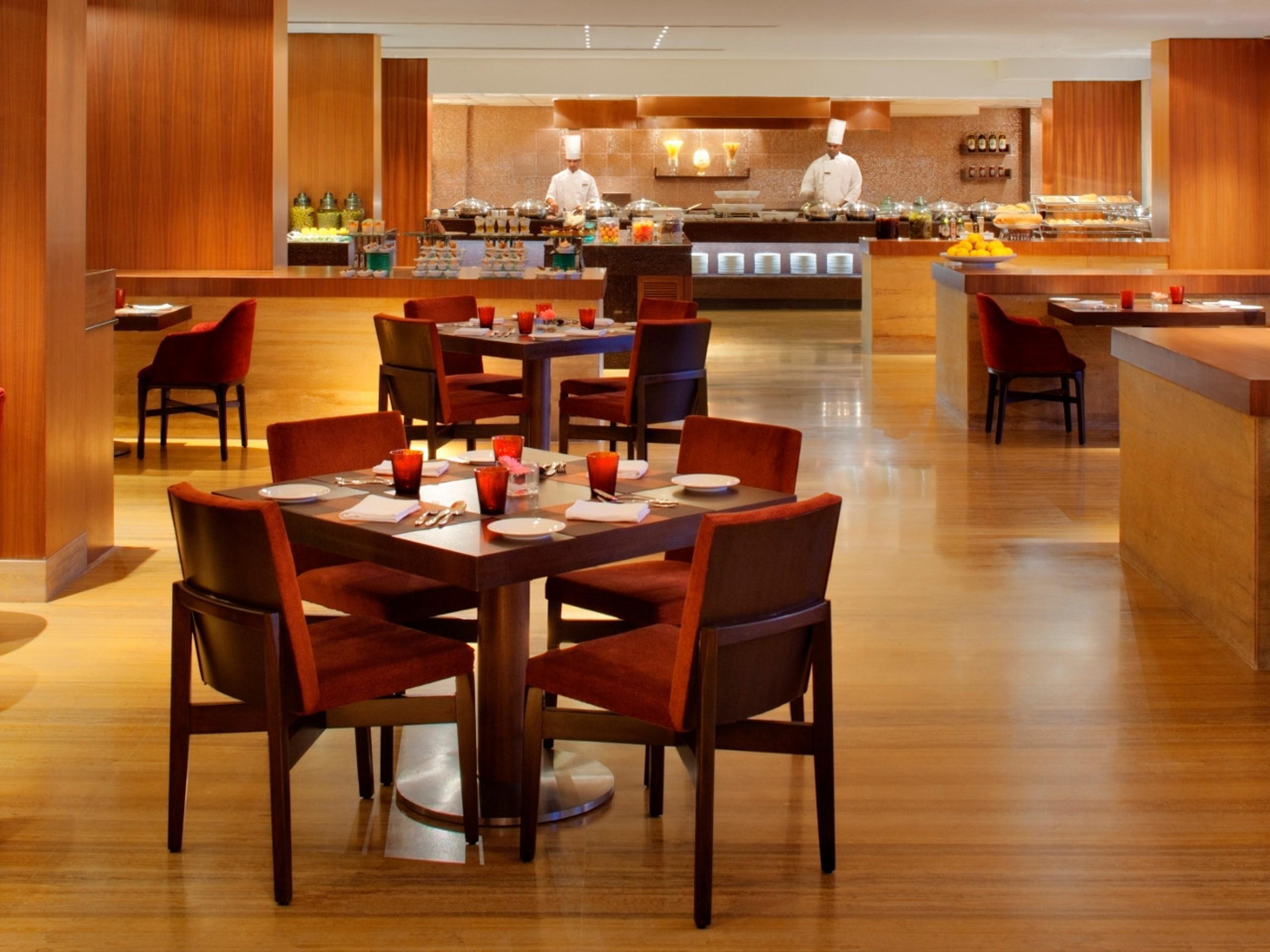 Radisson Blu Plaza Hotel Hyderabad Banjara Hills Exteriér fotografie The restaurant