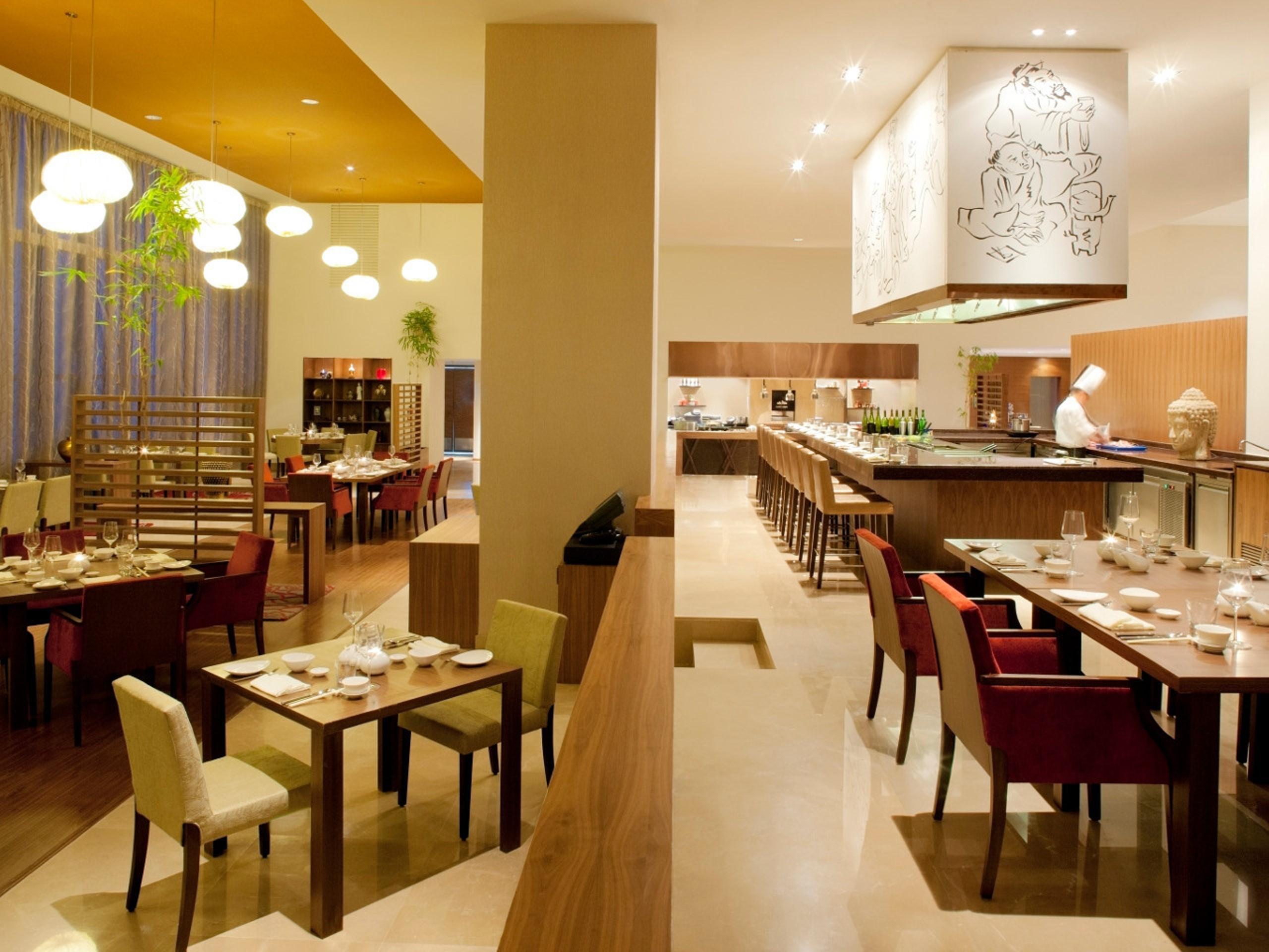 Radisson Blu Plaza Hotel Hyderabad Banjara Hills Exteriér fotografie The restaurant